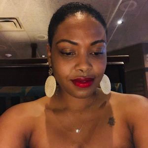 Meet your Posher, Alexandra